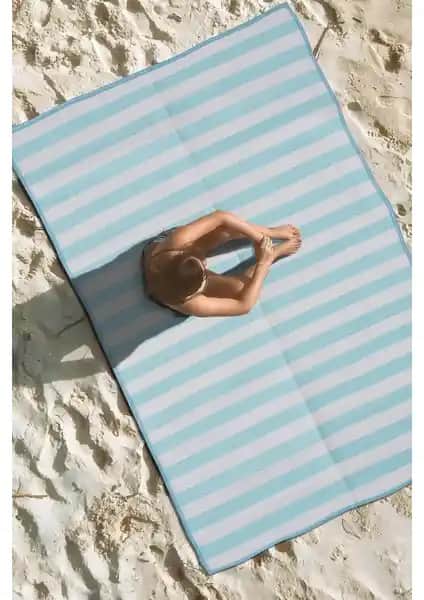 Plaj ve Piknik Kullanımı İçin Katlanabilir Halı Karşılaştırması