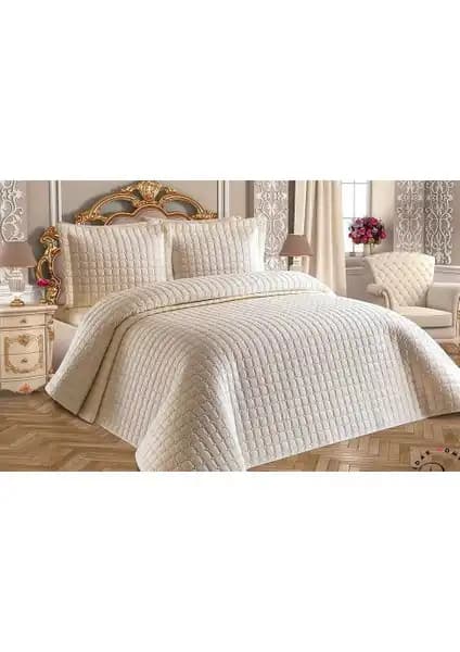 Yatak Örtüsü Karşılaştırması: Armes Hayal ve English Home Sunrose Modelleri 1