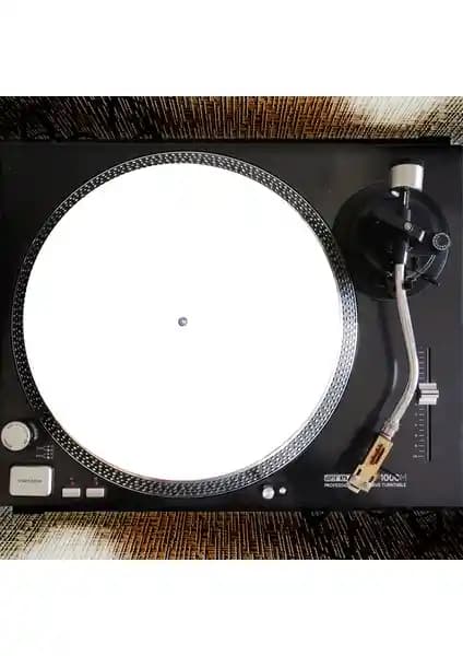 Çıtırtılı Sesler Keçe Pikap Matı: Yüksek Kalite ve İşlevsellik İçin Uygun Aksesuar