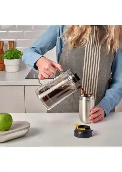 IKEA Seyahat Kupaları: Katlanabilir ve Yalıtımlı Modellerle Fonksiyonel Tasarım