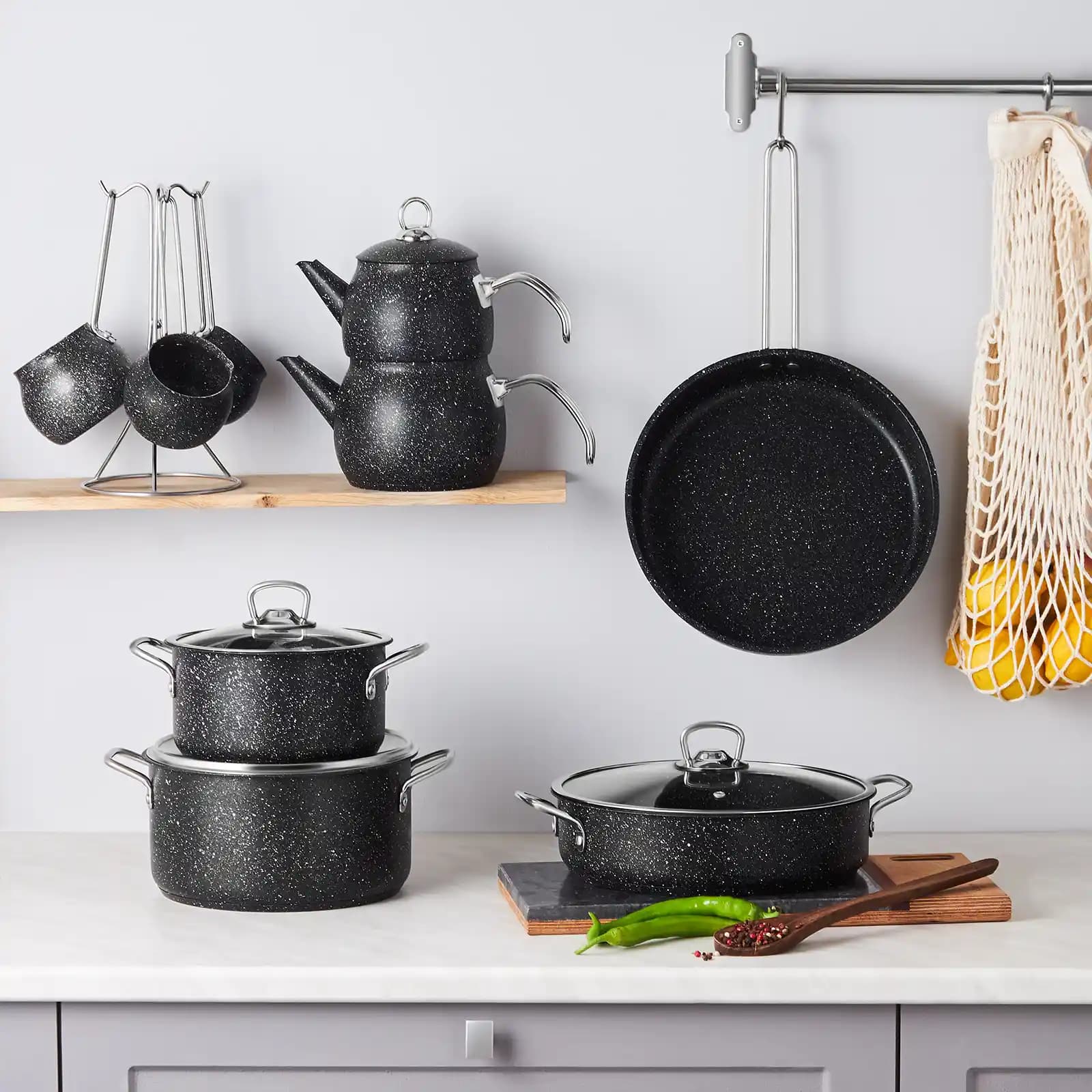 Karaca Steel Plus Çeyiz Seti: Dayanıklı Çelik ve Modern Tasarımın Buluşması