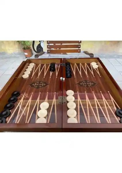 Megame Kişiye Özel Ahşap Tavla Seti: Modern Tasarım ve Dayanıklı Malzeme ile Geleneksel Oyun Deneyimi