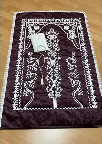 Ayhanhome Bordo Kadife Seccade ile Pudra Kadife Gelin Seti Seccadesinin Karşılaştırması