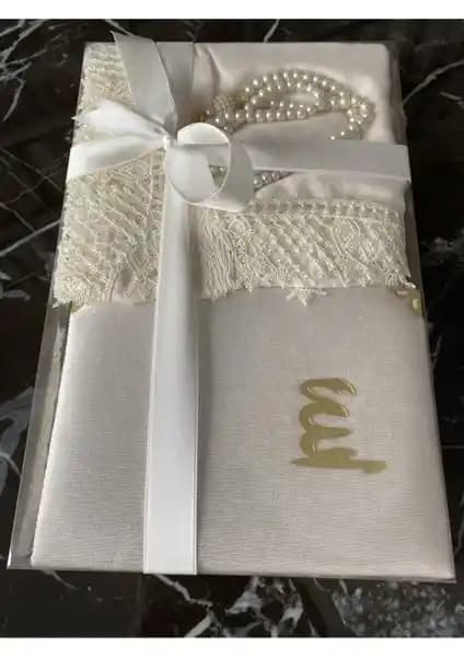 ayhanhome Çeyizlik Bohça Seti ile Kutulu Seccade Seti Karşılaştırması: İçerik