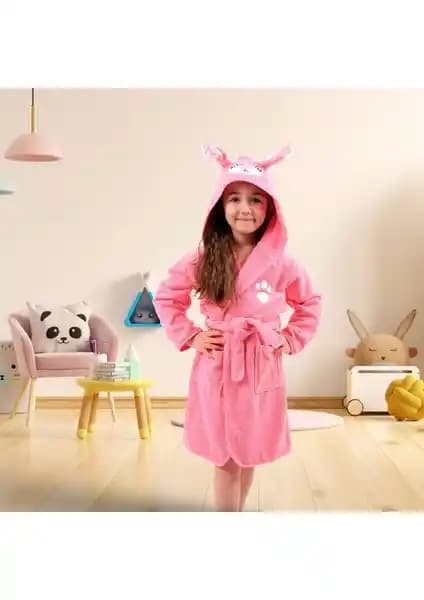 Lavin Kapşonlu Tavşan Nakışlı Bornoz vs My Sweet Baby Kadife: Çocuk Bornozu Karşılaştırması