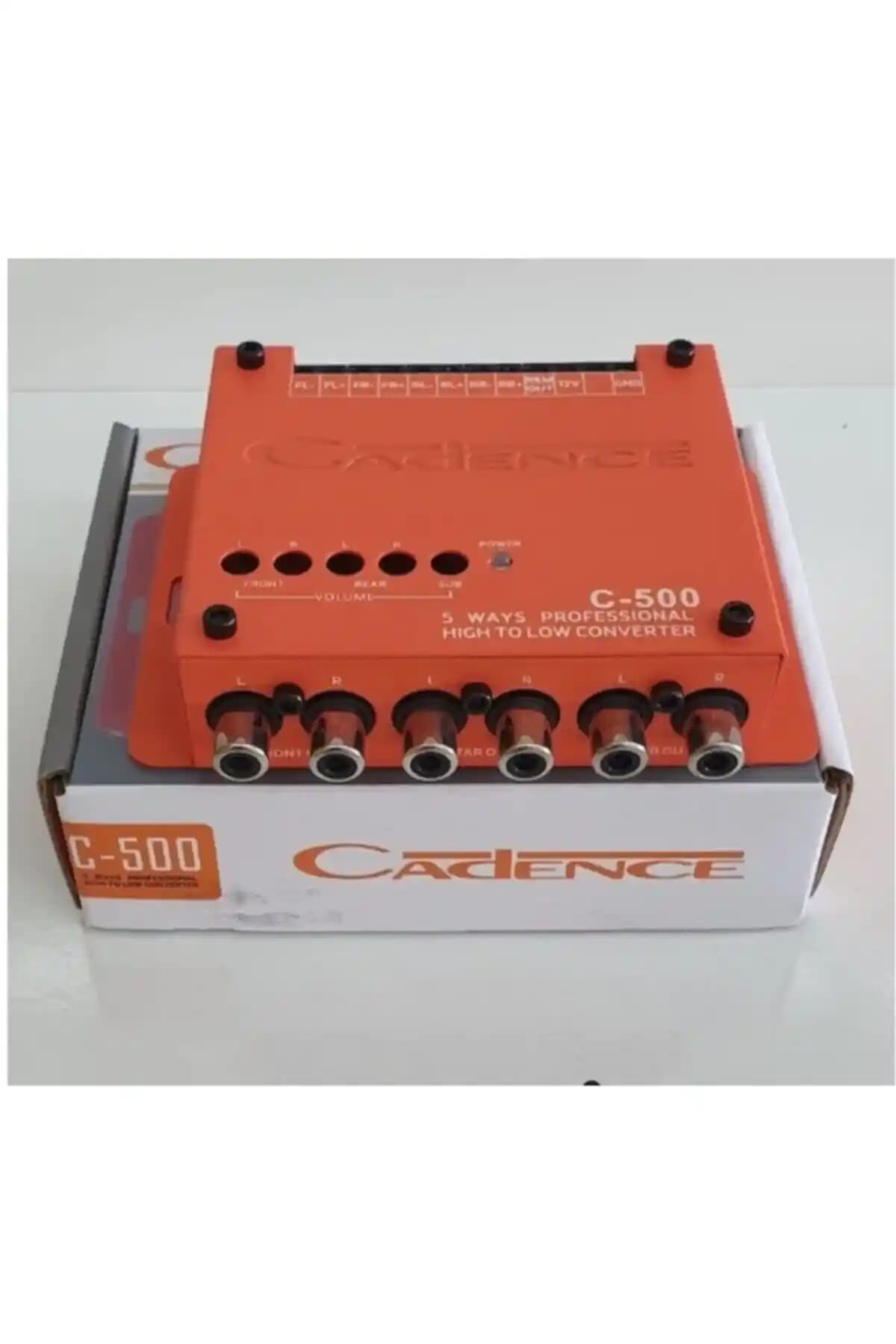 Cadence C-500: Türkiye Menşeli üç çıkışlı 500W profesyonel amfi deck çevirici için inceleme