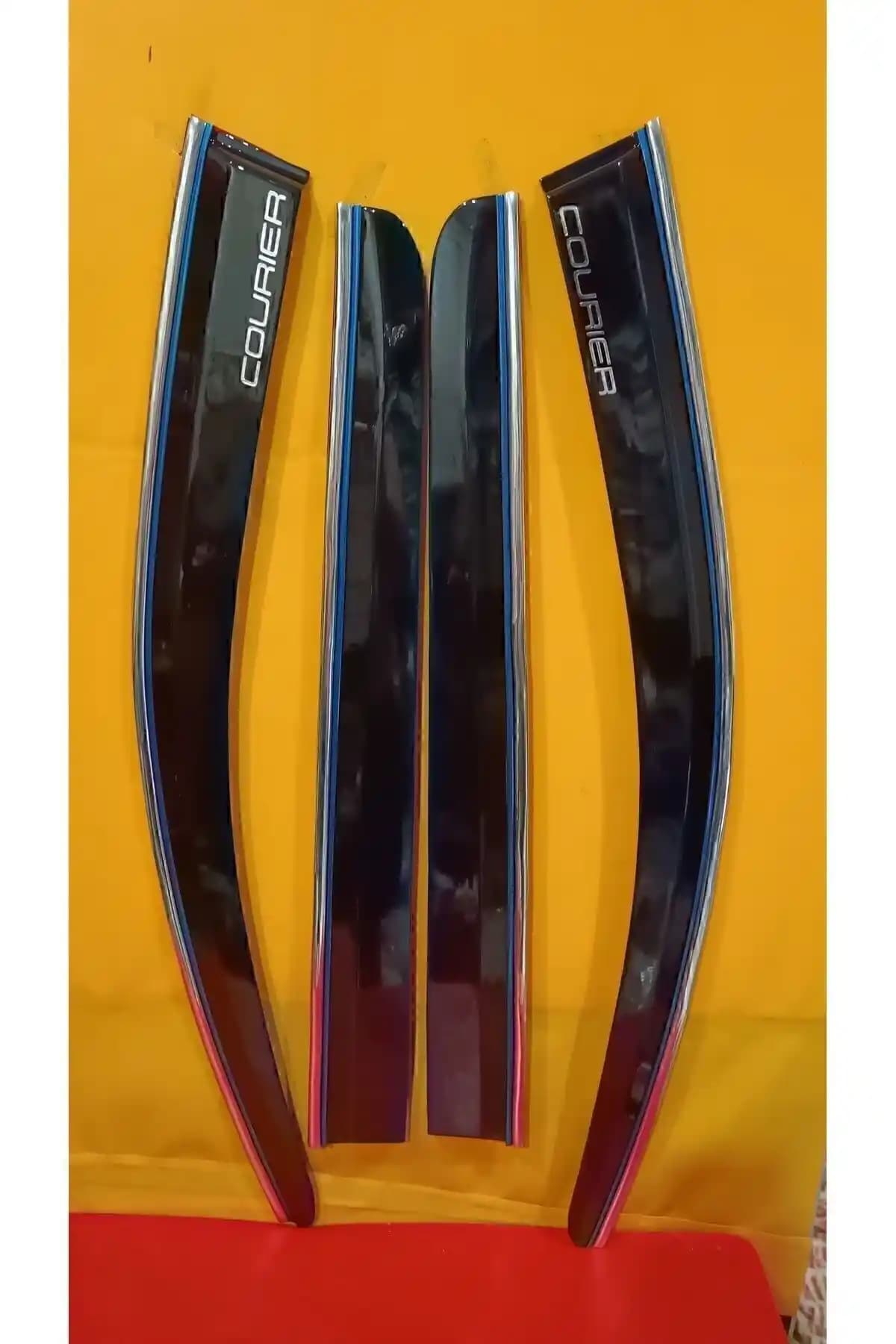 Ford Tourneo Courier için çift kromlu 4’lü cam rüzgarlığı: estetik uyum ve dayanıklılık