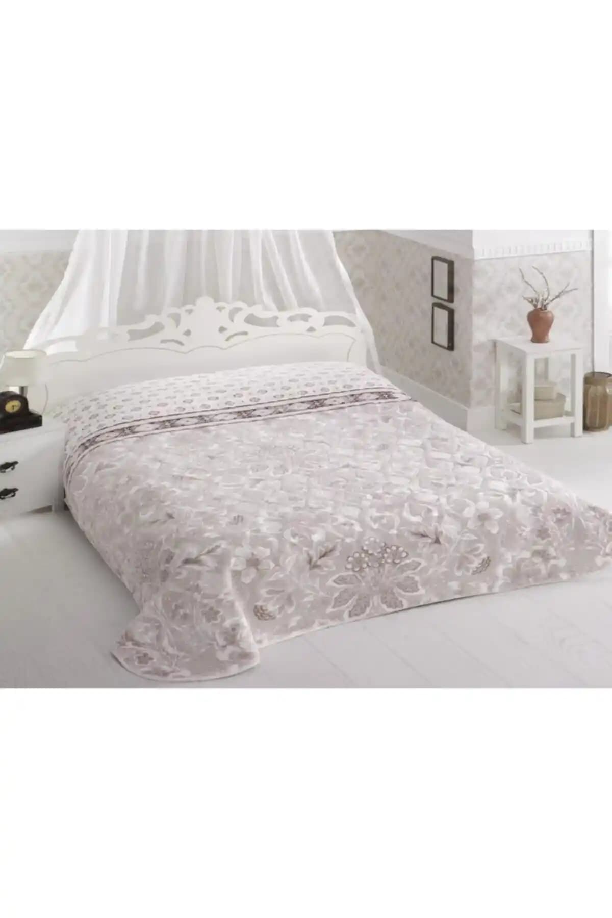 Sarar Çift Kişilik Battaniye Viyola Vizon: Çift Taraflı Yumuşak Kumaş ve Şık Gri Desen