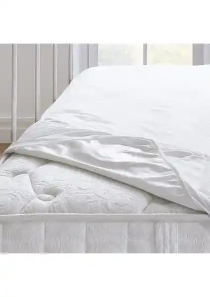 Yataş Mini Mikro Uyum Sıvı Geçirmez Bebek Alez (70x140): Özellikler ve Kullanım İncelemesi