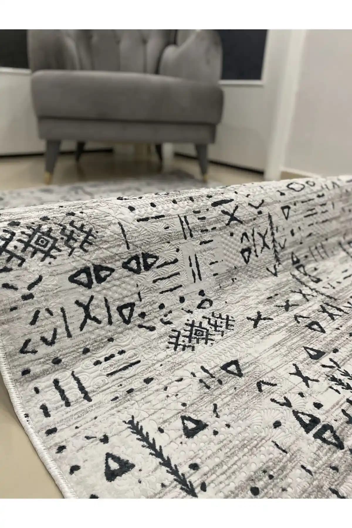 Alya Home ve Oriente Home Halı Karşılaştırması: Özellikler ve Kullanıcı Yorumları