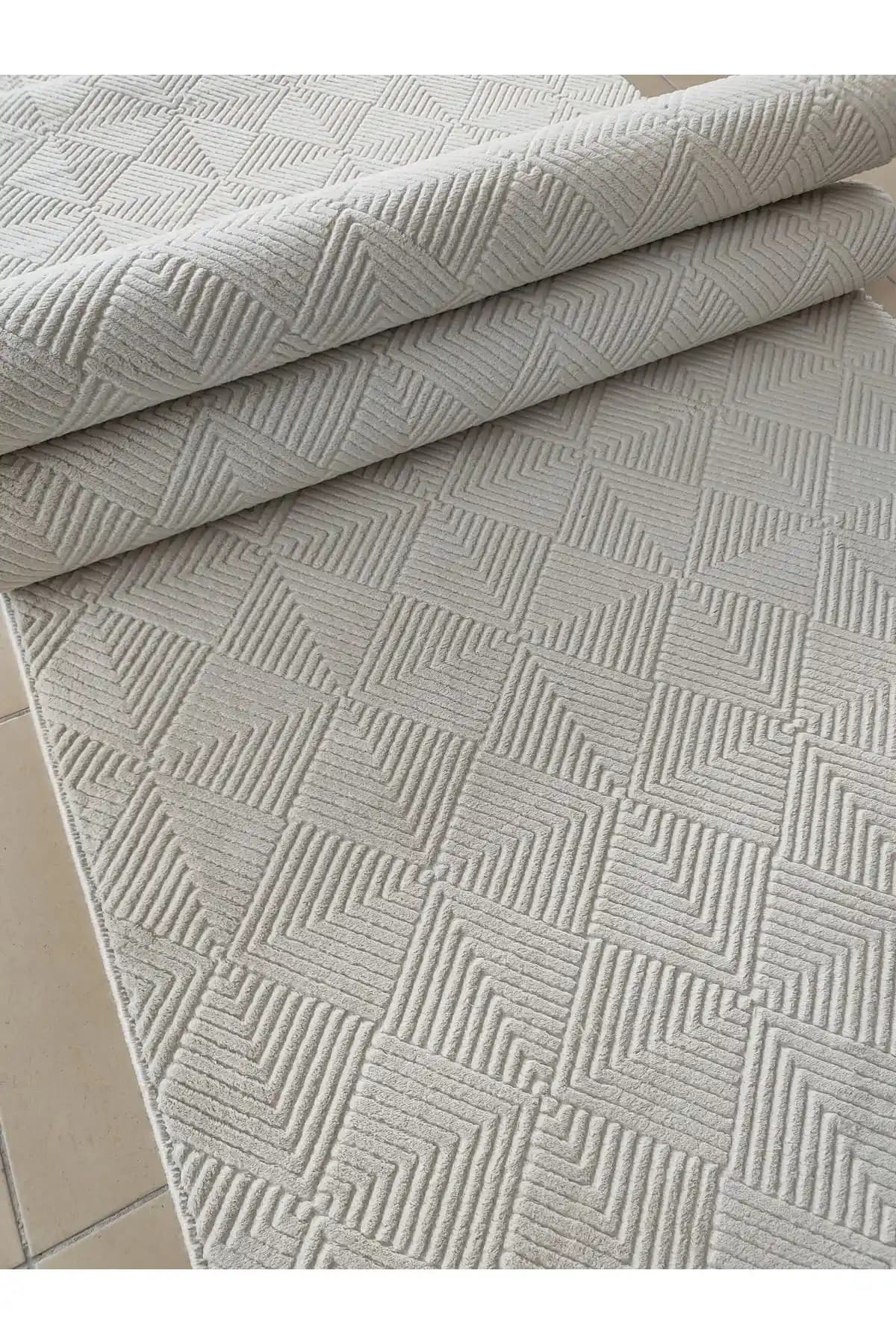 Bakırözü Home Kaymaz Taban Halı Costa Açık Bej ile Gri Modellerinin Detaylı Karşılaştırması