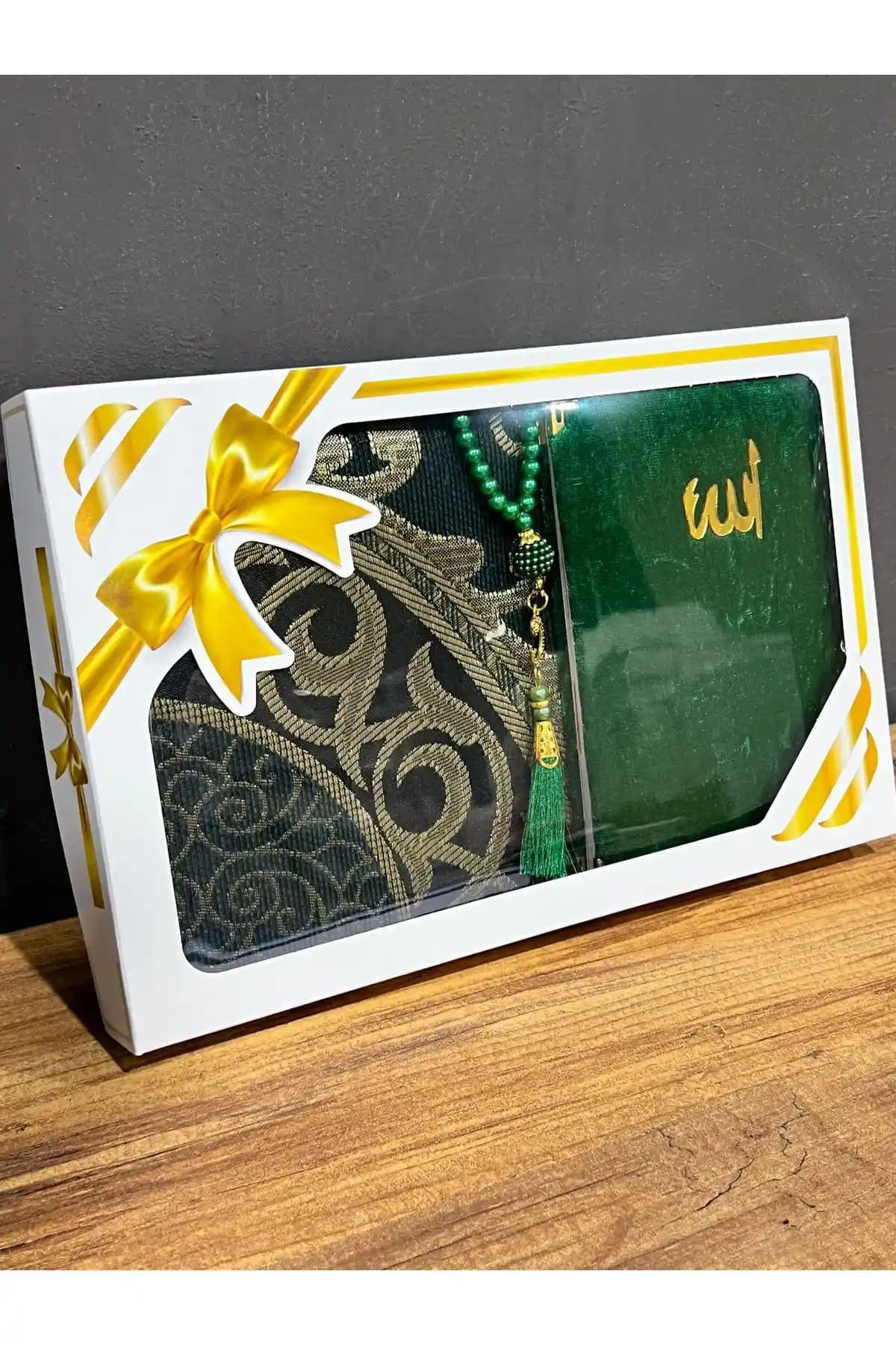 Dini Ritüeller İçin Tasarlanmış Yeşil Seccade ve Tesbih Seti Ayrıntılı İnceleme