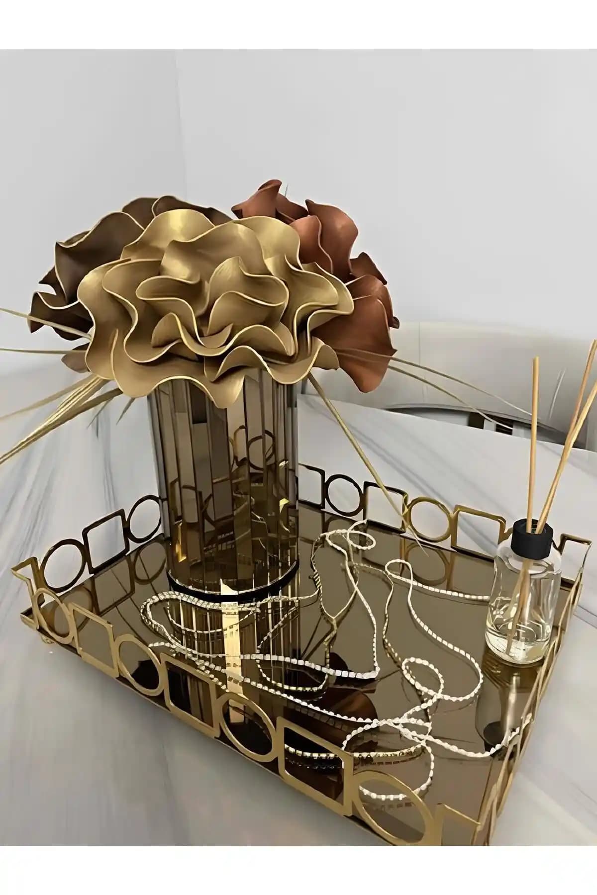 Extrasepetim Bronz ve Beyaz Ayna Vazo Karşılaştırması: Modern ve Zarif Dekorasyon Seçenekleri