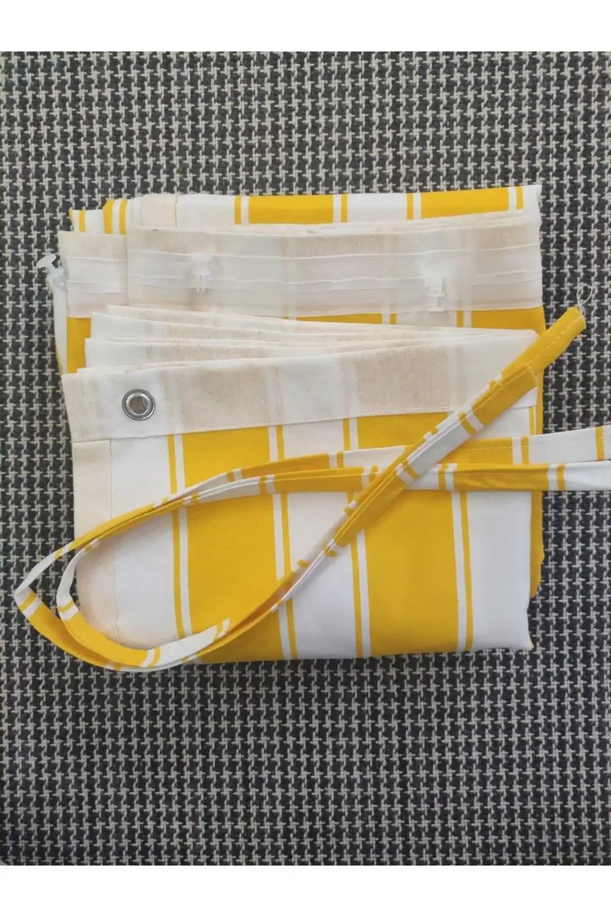 Perhal Perdeler ve Balkon Güneşlikleri: Estetik ve Dayanıklı Çözümler