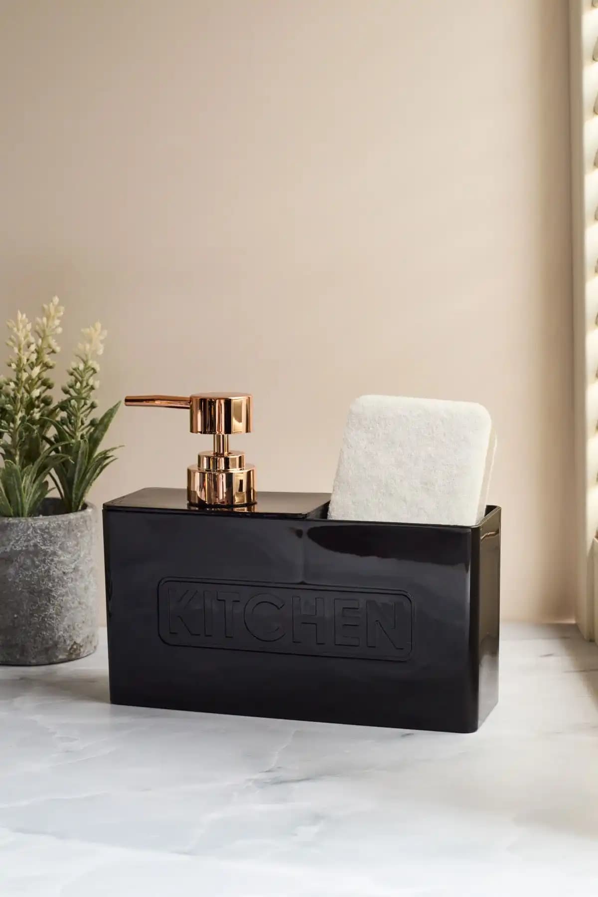 Perotti Kitchen Siyah ve Sapone White Sabunlukları Karşılaştırması 1