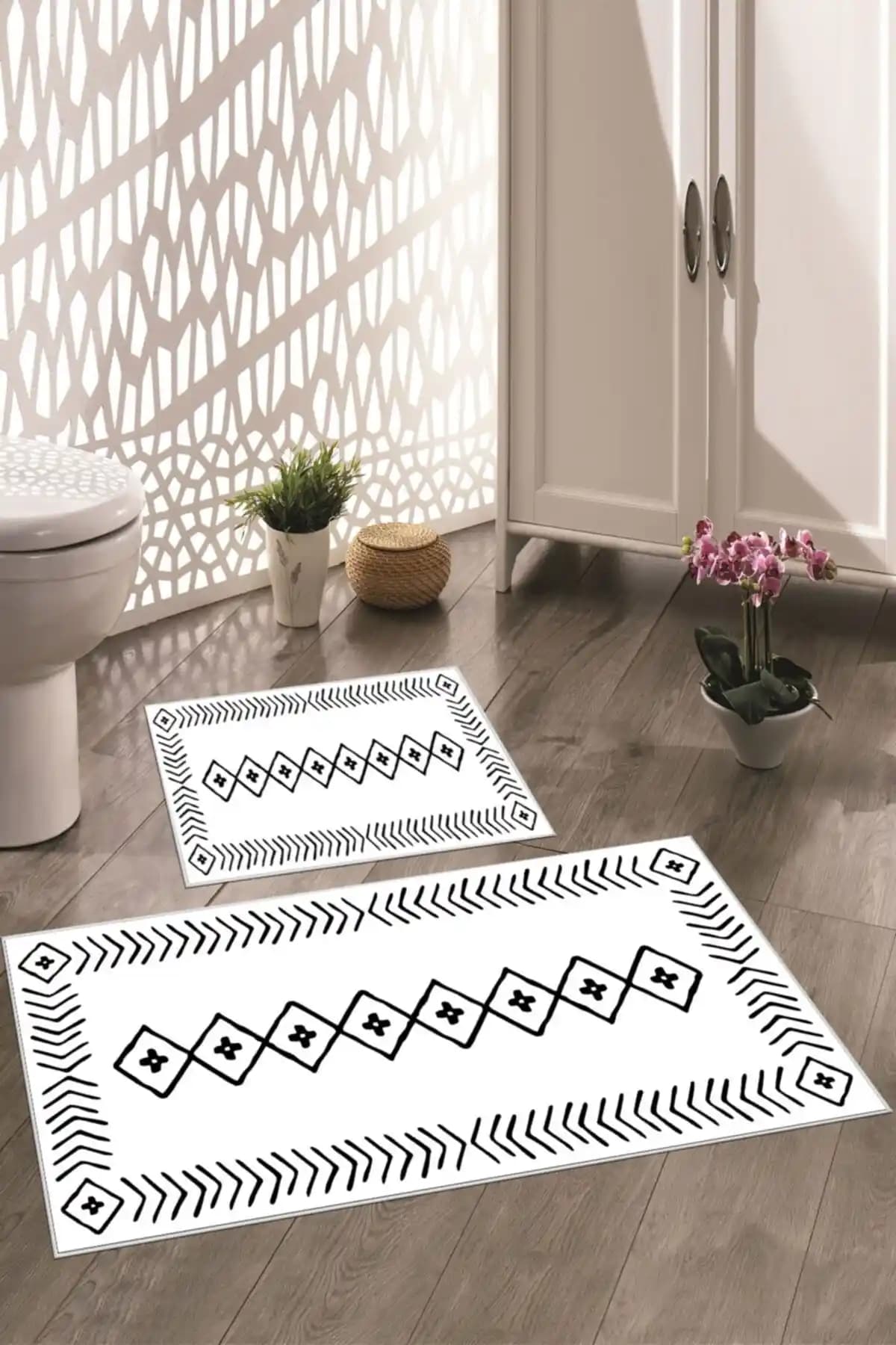 Thalia Home Kaymaz Tabanlı Yıkanabilir İki Parça Banyo Halısı ve Paspas Takımı