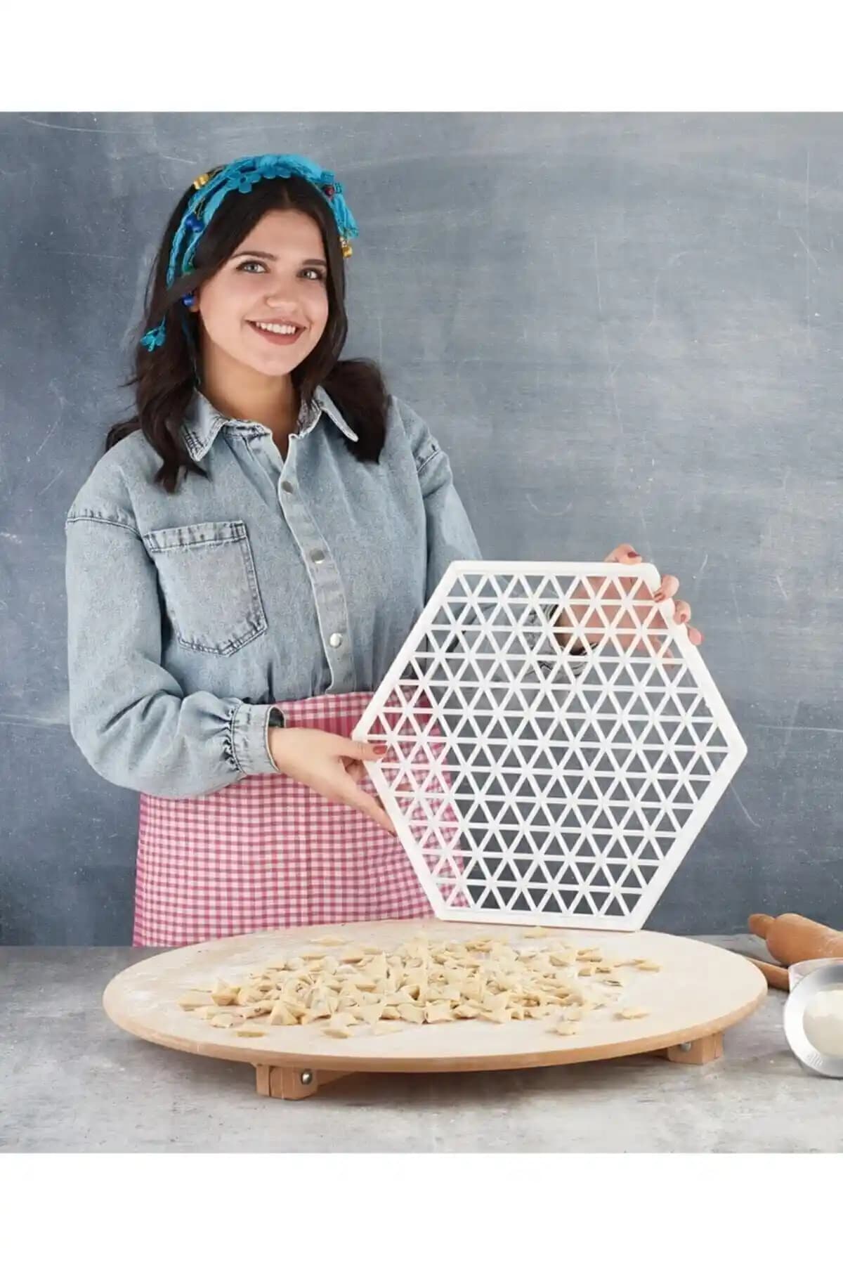 Vip Ahmet Pratik Üçgen Mantı Kalıbı XL ile Mutfakta Hızlı ve Kolay Mantı Yapımı