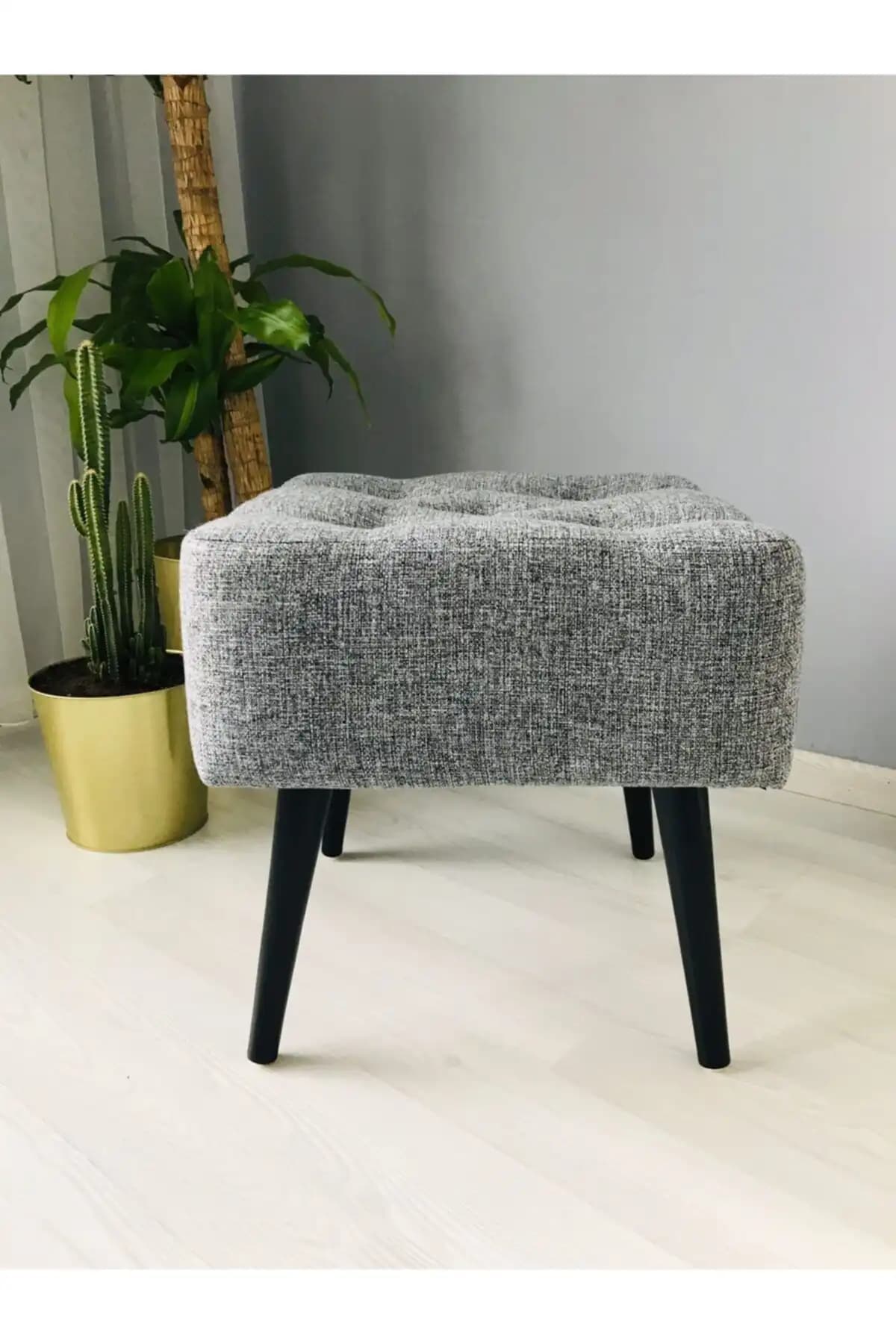 WEBPANYA Artego Geniş Oturum Alanlı Siyah Ağaç Ayak Gri Kare Puf Bench Modern Tasarım