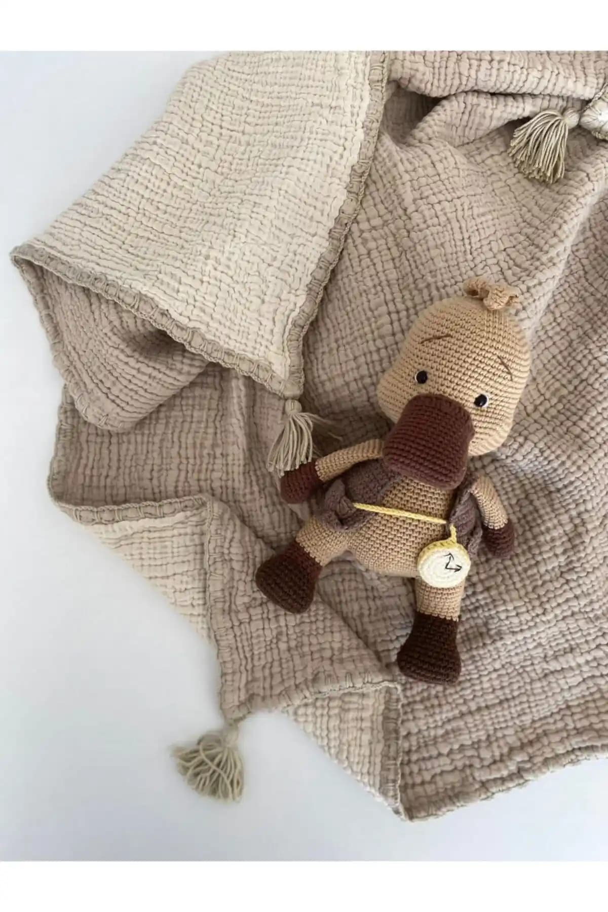 Yasemininevi Bebek Müslin Örtüsü: Sağlıklı ve Şık Tasarım ile Çok Amaçlı Kullanım