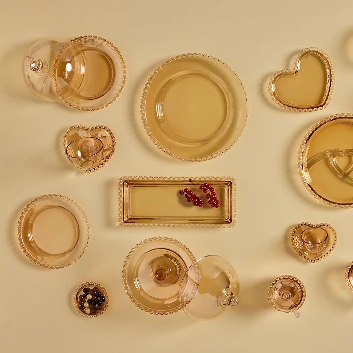 Karaca Ev ve Mutfak Dekorasyon Ürünleri: Şıklık ve Fonksiyonellik Bir Arada