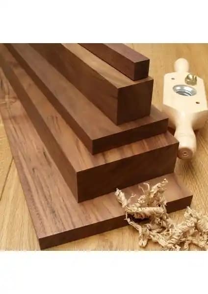 iAhşap Ceviz Ahşap Kereste: Dayanıklı ve Çok Yönlü Doğal Ahşap Malzeme Özellikleri