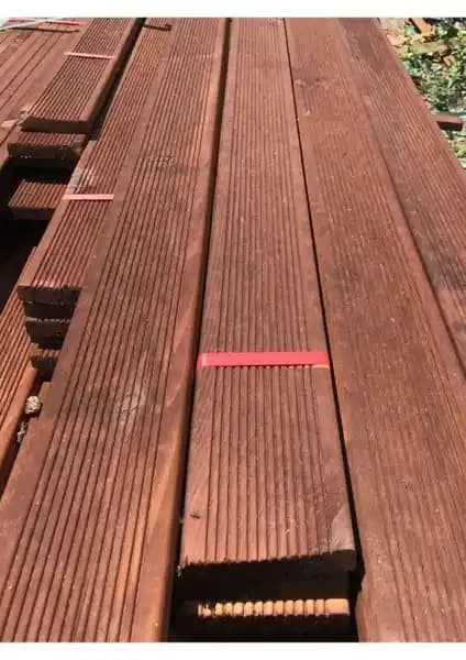 Pinoxi Ahşap Deck Kahverengi Zemin Döşeme - Dayanıklı ve Estetik Dış Mekan Kaplaması