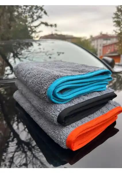 Fine Clean Mikrofiber Renkli Biyeli Oto Yıkama Bezi ile Etkili ve Çiziksiz Araç Temizliği