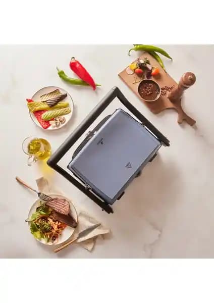 Karaca Gastro Grill Glass Premium 2400W Tost ve Izgara Makinesi Modern Mutfaklar İçin