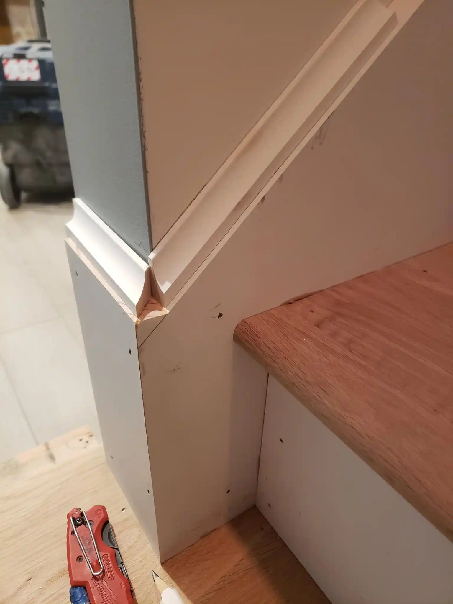 Ahşap İşçiliğinde Karmaşık Köşe Birleşimleri İçin Teknik Çözümler ve Yöntemler