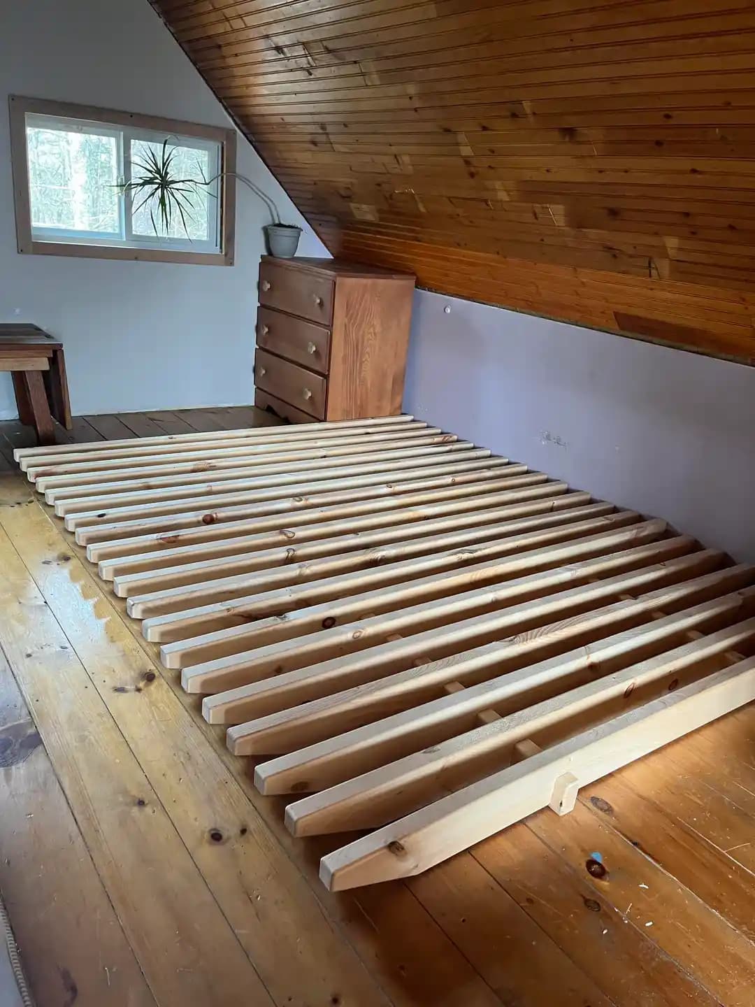 Düşük Profil Yatak Çerçevesi Tasarımı: Malzeme, Fonksiyonellik ve Kullanım İpuçları