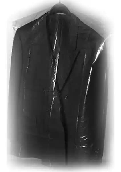 Elbise Koruyucu Kılıf Karşılaştırması: Plastik ve Polyester Malzeme Özellikleri