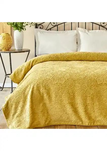 Karaca Home Scala ve Yataş Olenna Çift Kişilik Battaniye Karşılaştırması