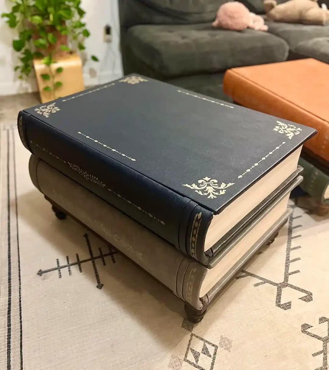 Kitap Yığını Görünümlü Sehpa Tasarımı ve Yapım Süreci: Ahşap İşçiliğinde Yenilikçi Mobilya