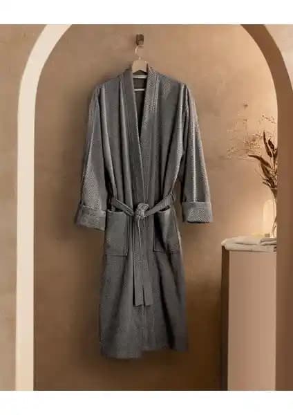 Madame Coco Nicola Kimono Erkek Bornoz ve Soley Minerva Yumuşak Pamuklu Bornoz Karşılaştırması