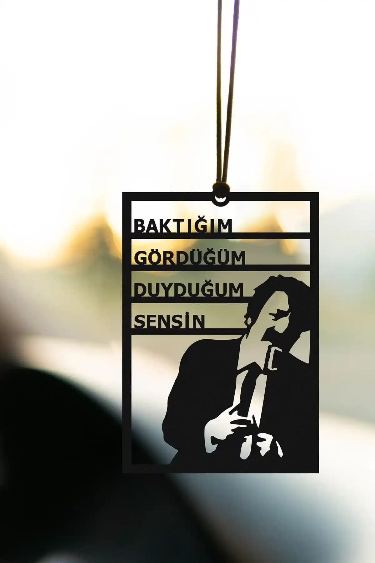 Oyunzu Metal Araba Süsü Müslüm Gürses ile Şıklık ve Dayanıklılık Sunar