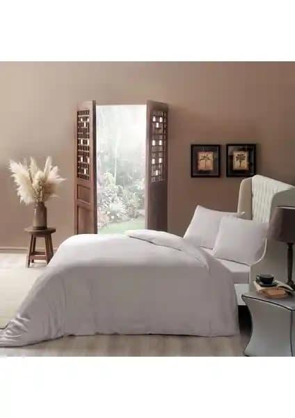 Taç Everyday Saten Nevresim Takımı Çift Kişilik Vizon Renkli Şıklık ve Konfor Sunar