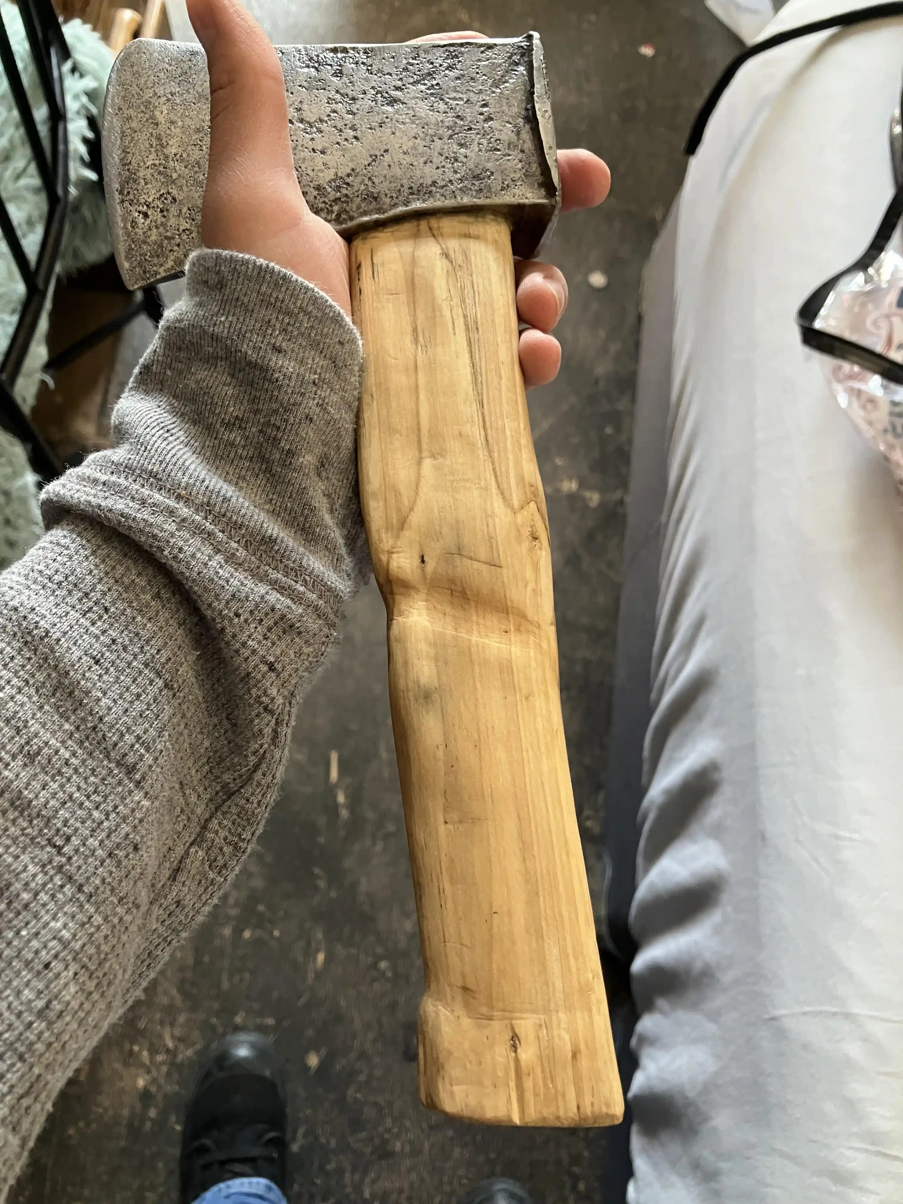 Zakkum Ağacı Odunundan Balta Sapı Yapımı ve Güvenlik Önlemleri Hakkında Bilgiler