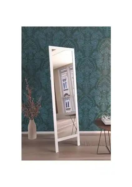 Beyaz Doğal Ahşap Ayaklı Boy Aynası ile Modern ve Şık Dekorasyon Çözümleri