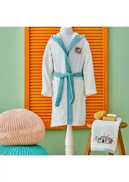 Çocuklar İçin Konforlu ve Eğlenceli Snoopy Temalı Bornoz Seti 4-6 Yaş