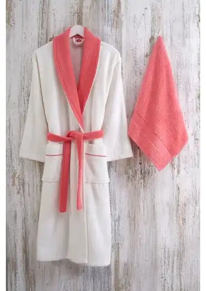 Cotton Box Daily Bayan Bornoz Seti Krem Mercan Renkleriyle Konfor ve Şıklık Sunar