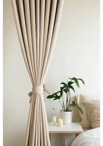 Devor Kadife Görünümlü Kalın Fon Perde Sütlü Kahve: Estetik ve Dayanıklı Ev Dekorasyonu Seçeneği