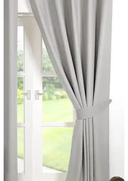 Dibace Blackout Fon Perde: Modern Tasarım ve Orta Düzey Karartma Özelliği ile Şık Dekorasyon Ürünü