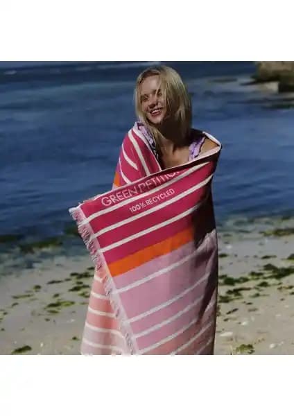 Doğa Dostu ve Şık Green Petition Ocean Coral Candy Plaj Havlusu Özellikleri ve Avantajları
