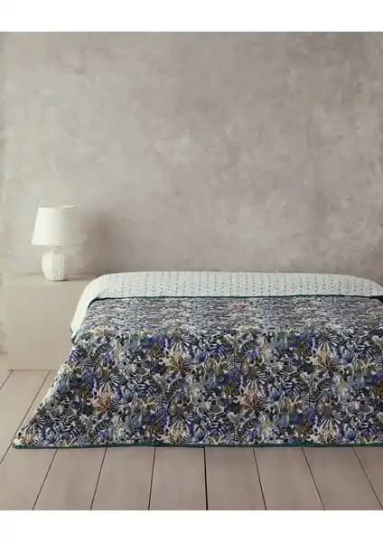 English Home Floral Charm Tek Kişilik Çok Amaçlı Örtü Mavi: Estetik ve Fonksiyonellik Bir Arada