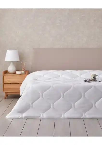 English Home Somni Mikrofiber Çift Kişilik Yorgan Şıklık ve Konfor Sunar