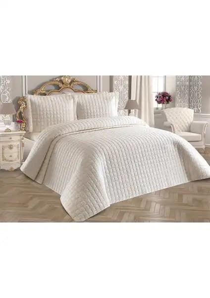 Estiva Çift Kişilik Yatak Örtüsü: Modern Tasarım ve Konforu Bir Arada Sunar