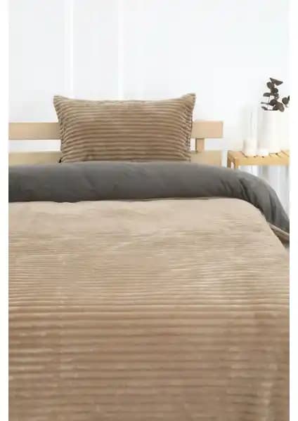 Favora Merinos Eternity Fitilli Peluş Nevresim Takımı Bej Renk ile Konfor ve Estetiği Bir Arada Sunar