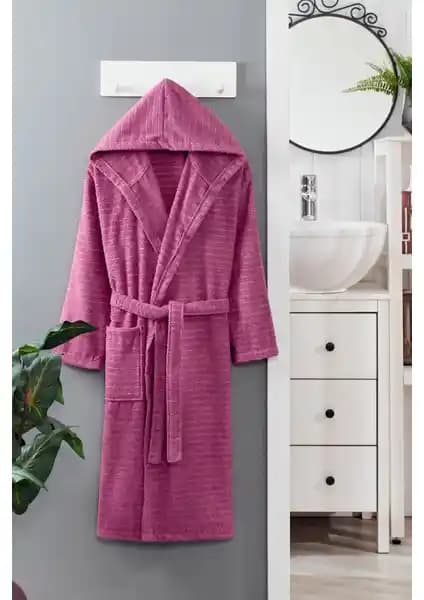 Formeya Pamuklu Kapüşonlu Bornoz: Şık ve Konforlu Unisex Ev Giyim Ürünü