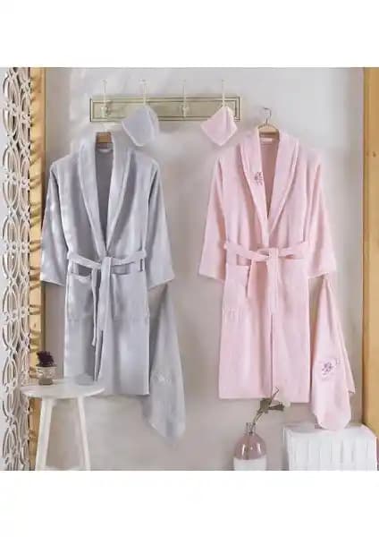 Güvenal 'Pamuxu' 8 Parça Pamuklu Bornoz Seti: Konfor ve Fonksiyonellik Sunan Günlük Kullanım Ürünü