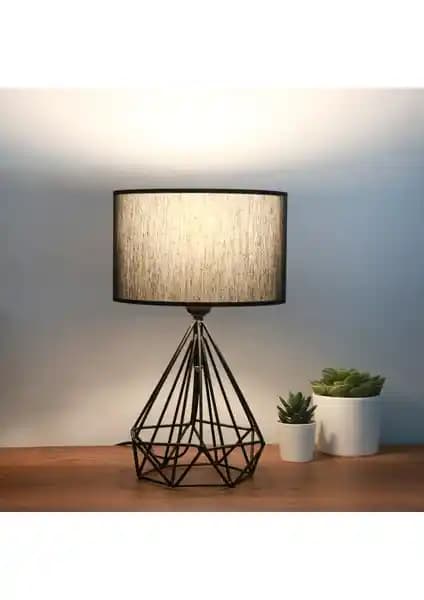 Homing Vienna Siyah Kumaş Metaltasarım Abajur: Modern ve Şık Dekorasyon Unsuru